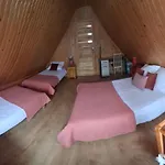 Δωμάτια σε οικογενειακή κατοικία Goscinne